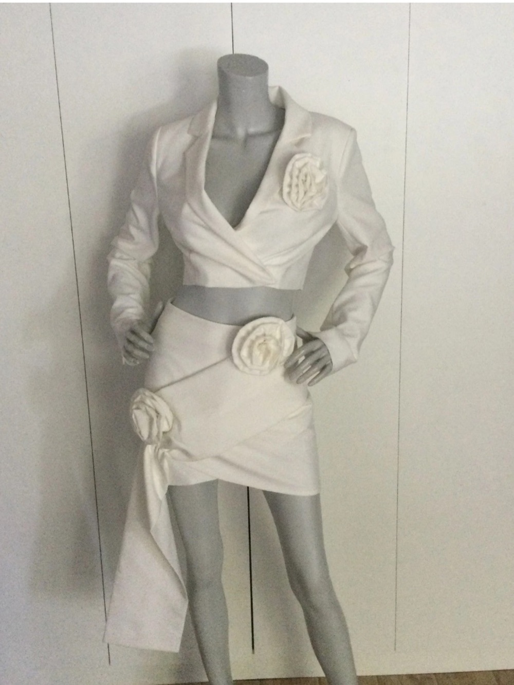Bianca and Bridgett Set Margott Crop Blazer and Mini Skirt Size AU 6